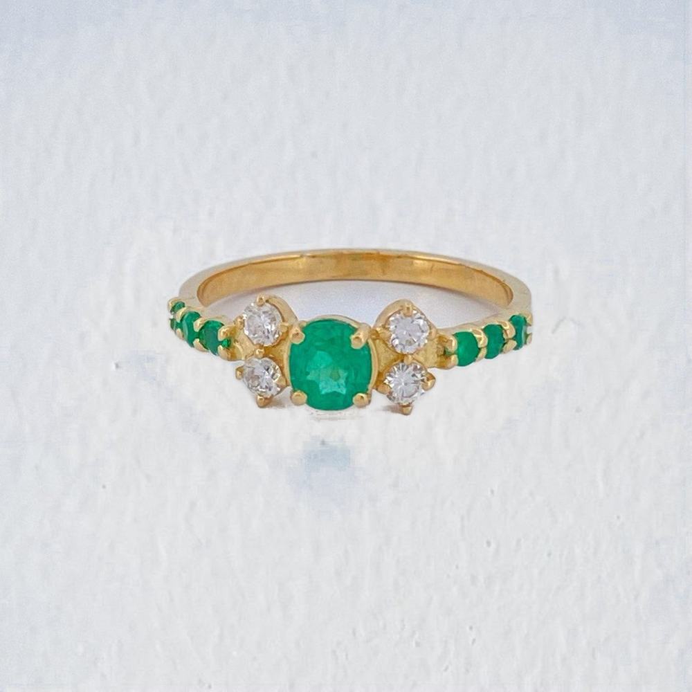 Anillo Solitario Moño Esmeraldas 60 Pts Diamante 10 Pts 2.75gr / T7 3/4 / Oro Amarillo 18K