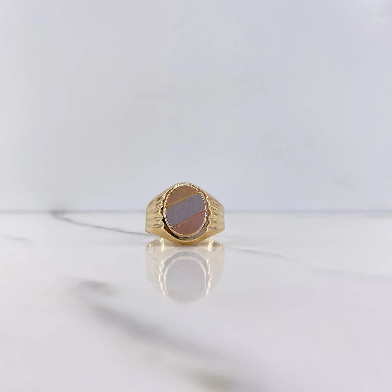 Anillo Sello en tres oros 18K