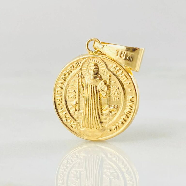Dije San Benito en oro 18K