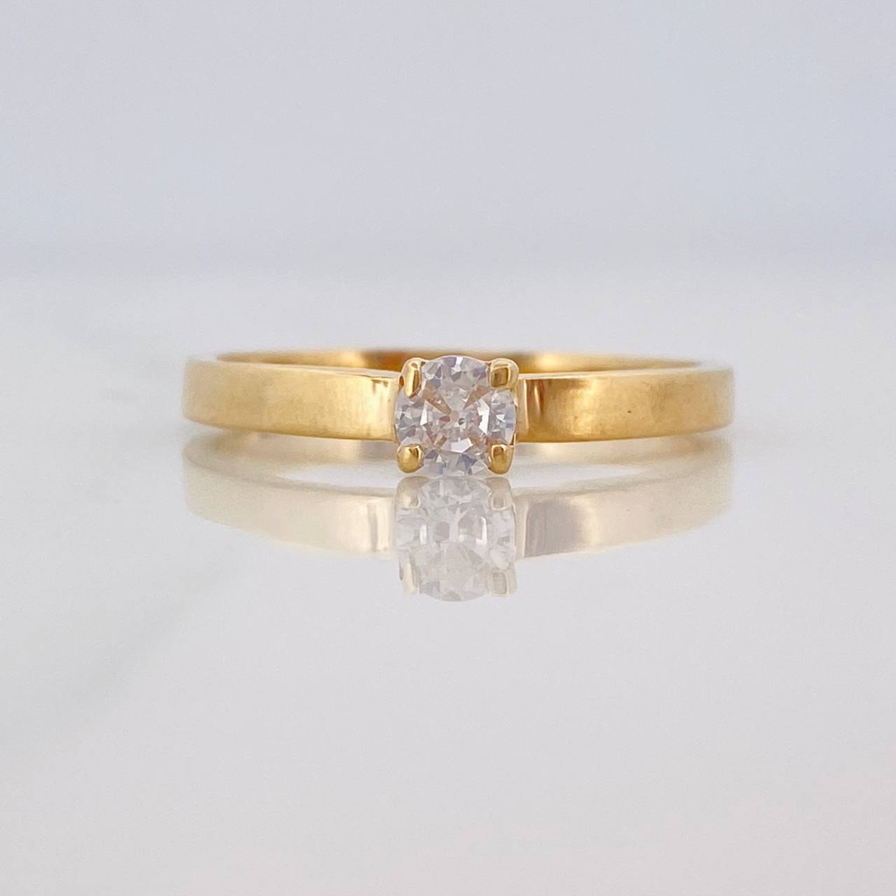 Anillo Solitario 2.5g