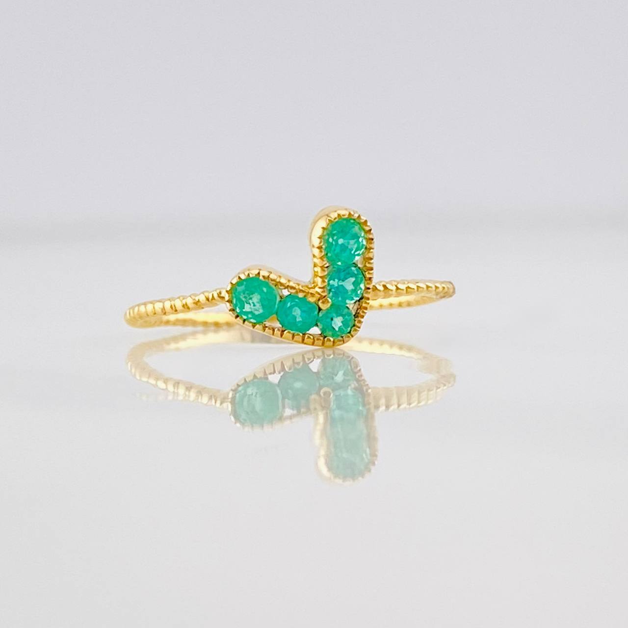 Anillo Corazón Esmeraldas 0.28pts 1g